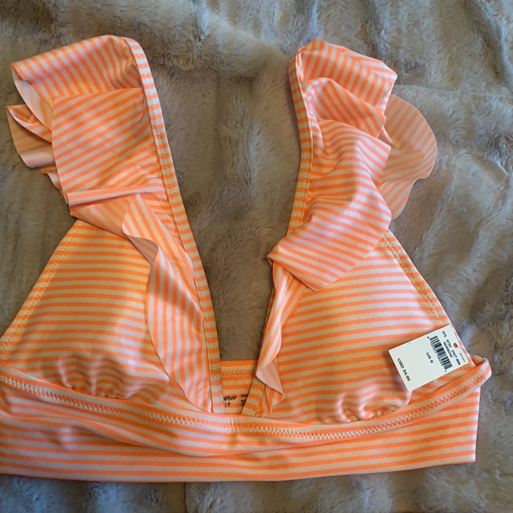 Bikini - Picture 2 of 4